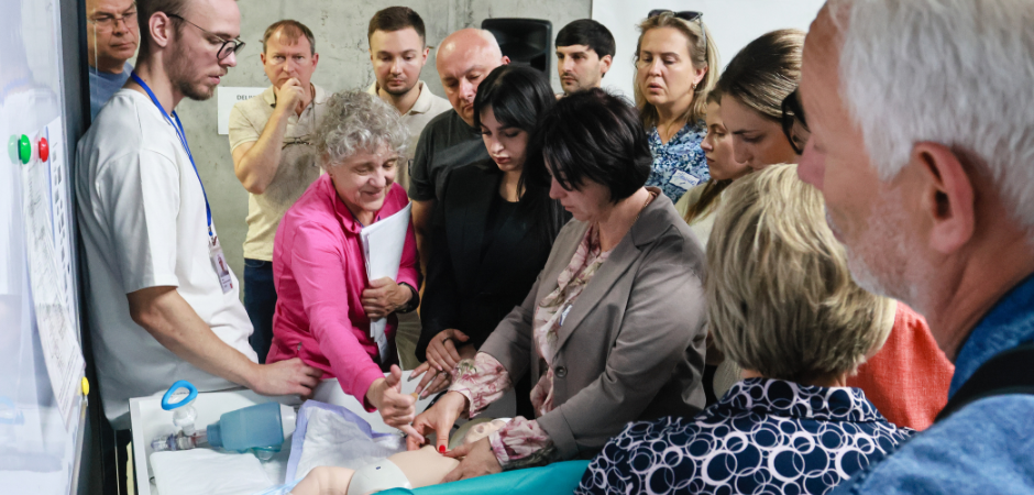 SCCM Returns to Ukraine to Train 200 Clinicians